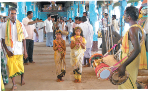 Kungumam magazine, Kungumam weekly magazine, Tamil Magazine
Kungumam, Tamil magazine, Tamil weekly magazine, Weekly magazine