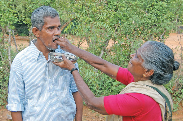 Kungumam magazine, Kungumam weekly magazine, Tamil Magazine 
Kungumam, Tamil magazine, Tamil weekly magazine, Weekly magazine