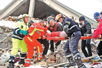 Kungumam magazine, Kungumam weekly magazine, Tamil Magazine 
Kungumam, Tamil magazine, Tamil weekly magazine, Weekly magazine