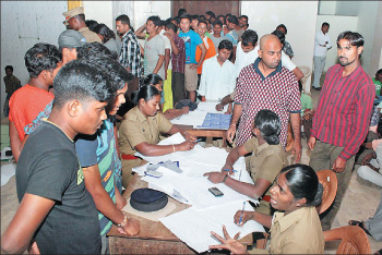 Kungumam magazine, Kungumam weekly magazine, Tamil Magazine 
Kungumam, Tamil magazine, Tamil weekly magazine, Weekly magazine